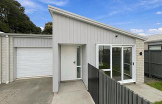 16 John Main Drive, Drury