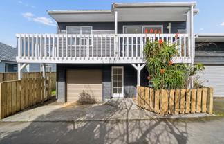 2/15 Charleston Avenue, Boulcott