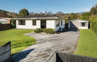 12 Delaware Grove, Totara Park