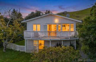 4 Ocean Beach Road, Tairua