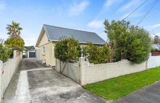 15 Waite Street, Featherston