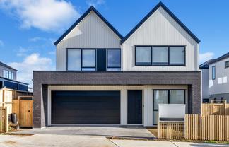 52 Michael Bosher Way, Flat Bush