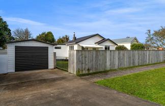 114 Hamlet Street, Stratford