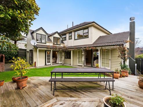 9 Lochiel Road, Khandallah