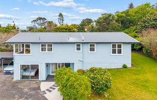 15 Atkinson Road, Titirangi