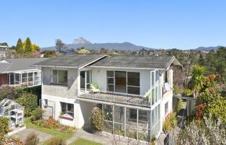 7 Montana Place, Merrilands