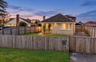 37 Hallberry Road, Mangere East