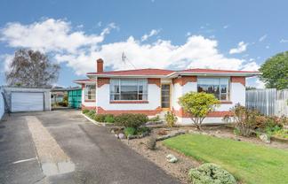 5 Peat Place, Mosgiel
