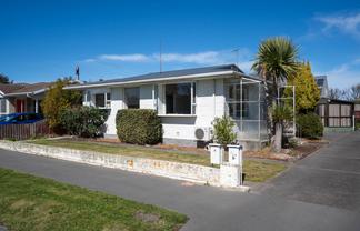 6 De Bloge Place, Burwood