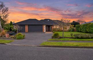 25 Paget Drive, Woodend