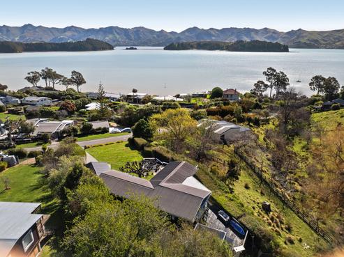 12 Andersons Road, Charteris Bay