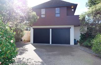10 Edgewater St, Waikanae