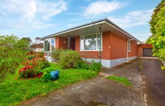 12 Robert Street, Newlands