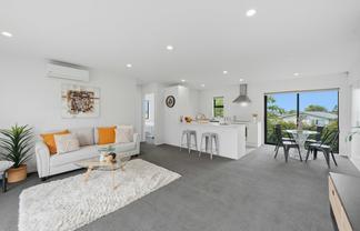 16A Valencia Place, Manurewa