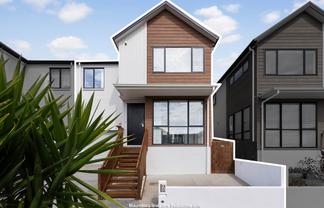 58 Seafarer Crescent, Stanmore Bay