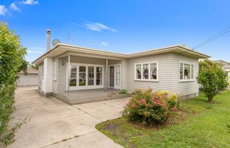 6 Lewis Street, Inner Kaiti