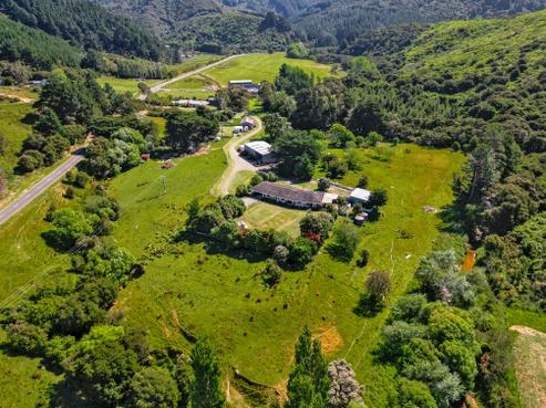 5527 Masterton Castlepoint Road, Tinui