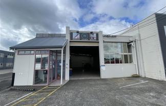 347 sqm Road Front in Wairau - Dual Access