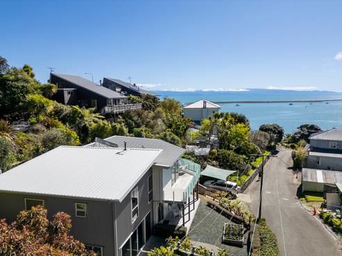 18 Poynters Crescent, Stepneyville