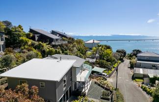 18 Poynters Crescent, Stepneyville