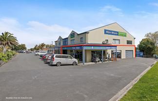 Prime main road premises
