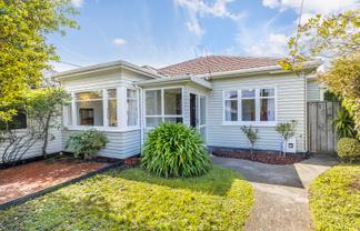 121 The Ridgeway, Mornington