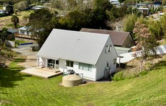 36A Main Road, Raglan