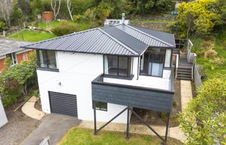 23 Centennial Avenue, Helensburgh