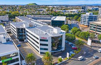 WELL-PRESENTED ELLERSLIE OFFICE WITH 15 CAR PARKS