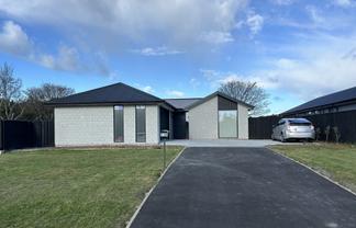 110 Carnaveron  Drive, Lincoln