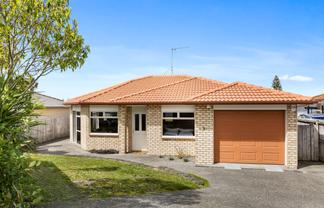 3 Chesterfield Way, Orewa