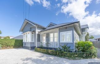 76 Aroha Avenue, Sandringham