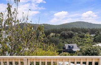 104 Titiro Place, Onemana