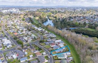 7 Wingate Street, Bader