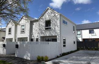 3/21 Leamington Street , Addington