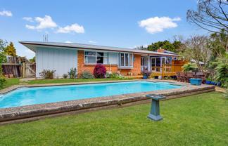 17 Byron Street, Leamington