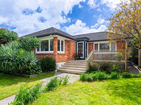 5 Waione Avenue, Te Atatu Peninsula