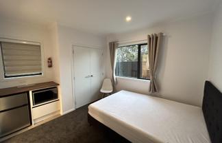 2E/23 Hibiscus Avenue, Hamilton Lake