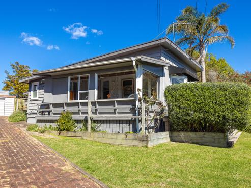 14 Jellicoe Parade, Surfdale
