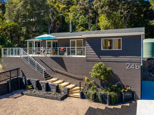 24 Te Toki Road, Ostend