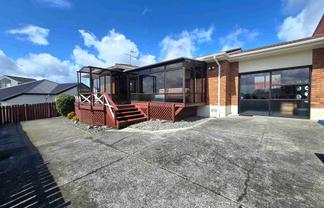 2/21 White Heron Drive, Massey
