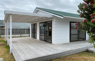 74 Karewa Parade, Papamoa