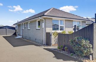 9b Kirner Street, Burwood