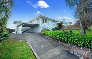 16 Peter Buck Road, New Windsor