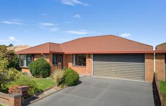 19A Sheraton Place, Redwood