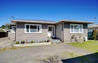 46 Montgomery Crescent, Bader