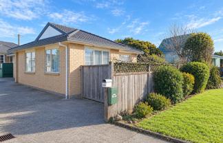 42A Horokiwi Road West, Newlands