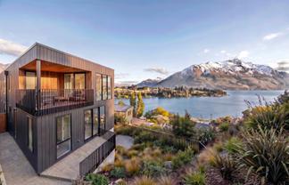 The Bay Collection, Queenstown