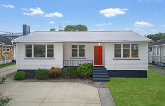 18 Buller Crescent, Manurewa