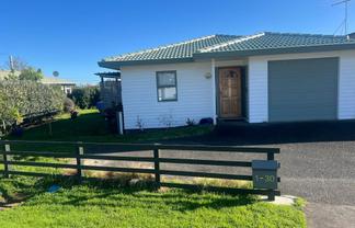 1/130 Awaroa Road, Helensville